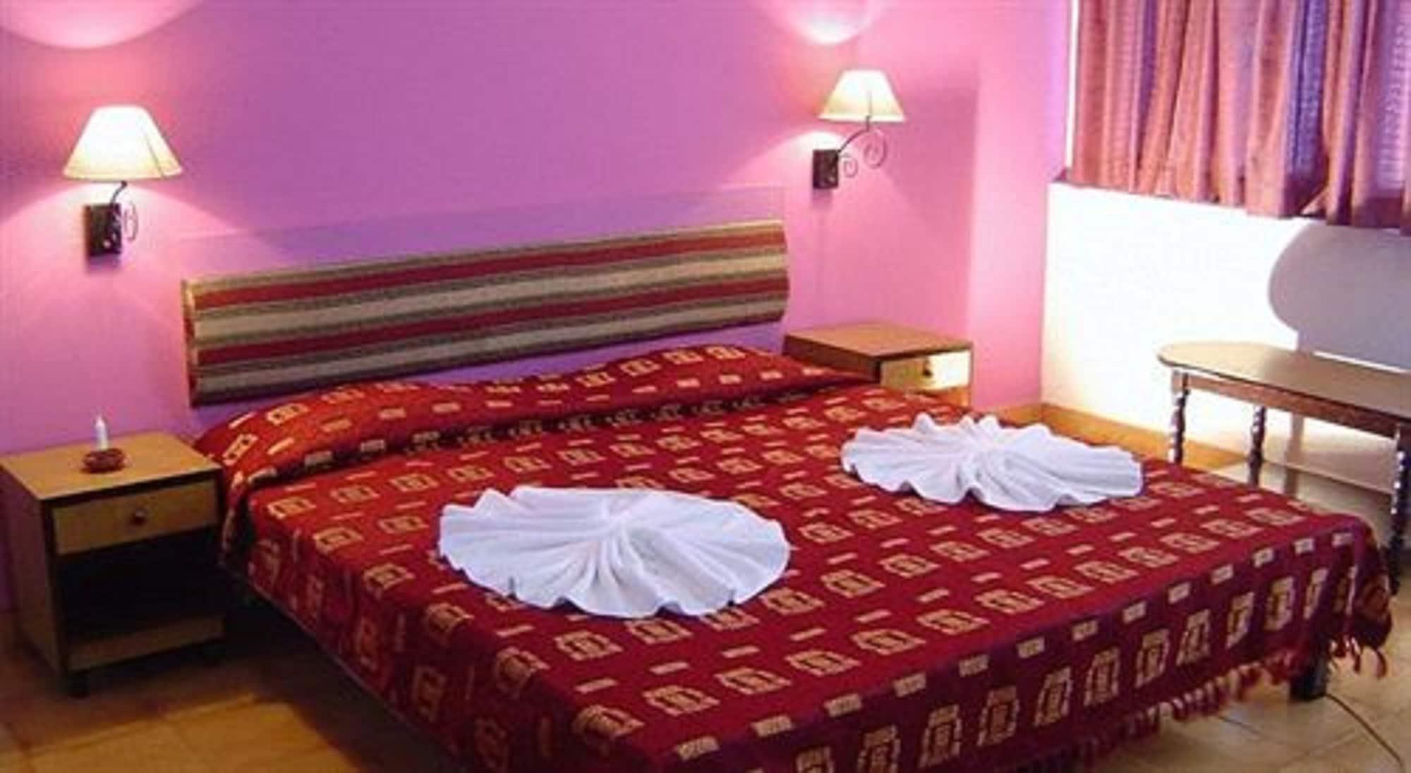 Alor Holiday Resort Calangute Esterno foto