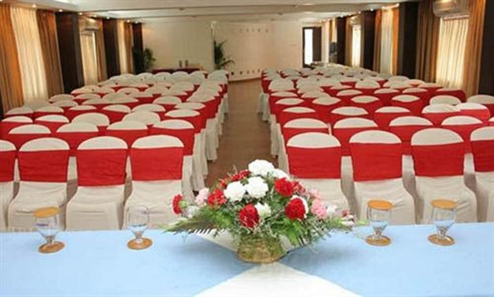 Alor Holiday Resort Calangute Esterno foto