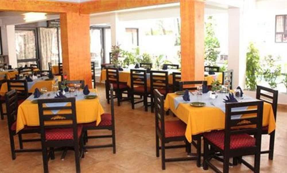 Alor Holiday Resort Calangute Esterno foto
